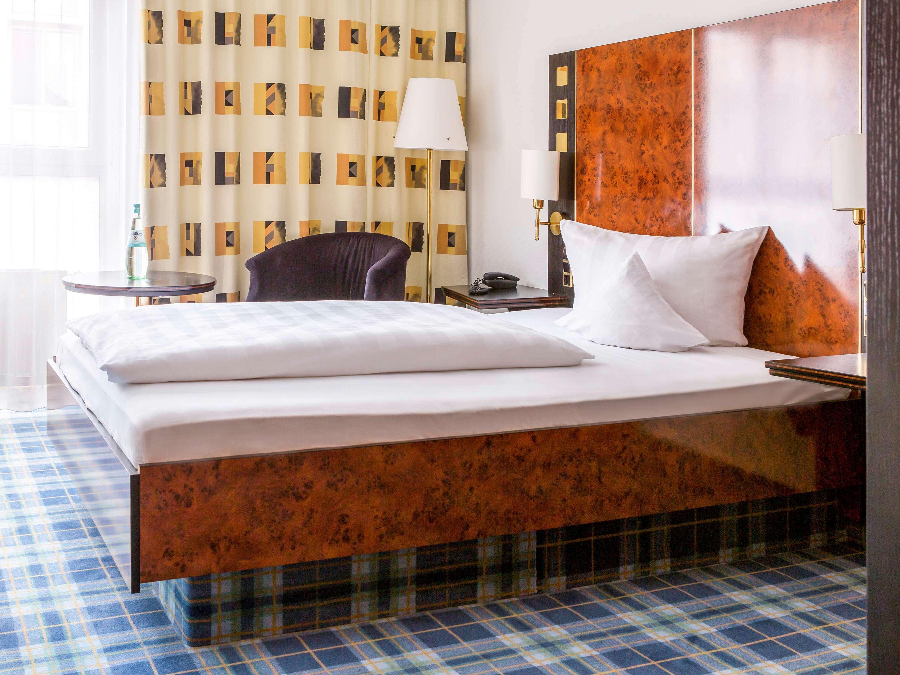 Mercure Center 3*